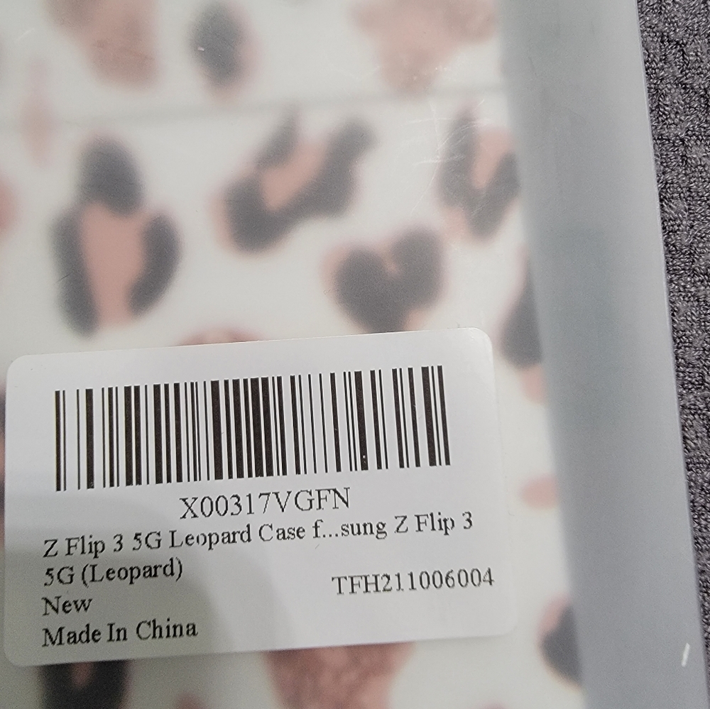 Phone case - Picture 4 of 4